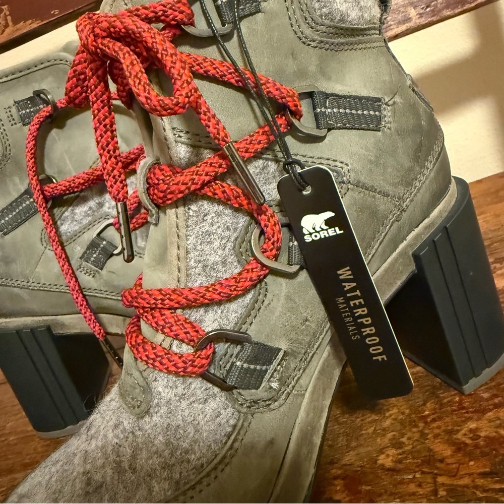 SOREL Blake Lace Quarry Waterproof Hiker Bootie Quarry Gray Red Laces - Picture 12 of 15
